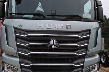 ��������HOWO TS7 14.6L LNG 590���� 6X4 ��ʿ��16�� ǣ����ͼƬ