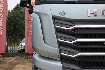 ��������HOWO TS7 14.6L LNG 590���� 6X4 ��ʿ��16�� ǣ����ͼƬ