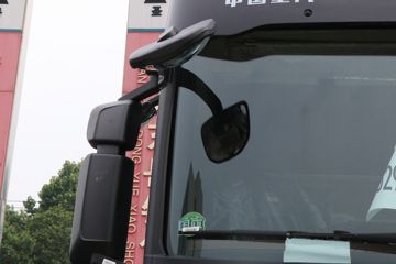 ��������HOWO TS7 14.6L LNG 590���� 6X4 ��ʿ��16�� ǣ����ͼƬ