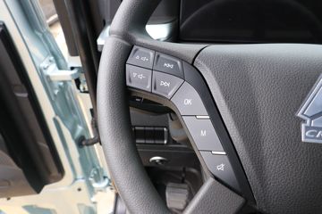 ��������HOWO TS7 14.6L LNG 590���� 6X4 ��ʿ��16�� ǣ����ͼƬ