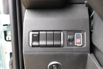 ��������HOWO TS7 14.6L LNG 590���� 6X4 ��ʿ��16�� ǣ����ͼƬ