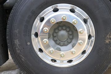 ��������HOWO TS7 14.6L LNG 590���� 6X4 ��ʿ��16�� ǣ����ͼƬ