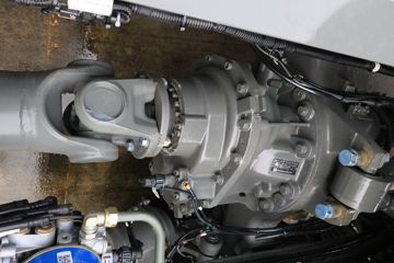 ��������HOWO TS7 14.6L LNG 590���� 6X4 ��ʿ��16�� ǣ����ͼƬ