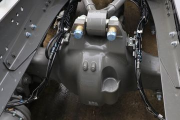 ��������HOWO TS7 14.6L LNG 590���� 6X4 ��ʿ��16�� ǣ����ͼƬ