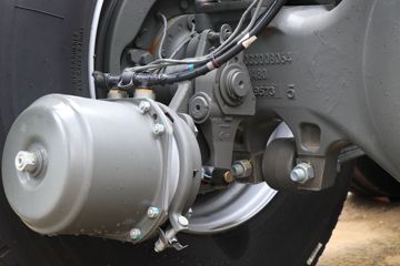 ��������HOWO TS7 14.6L LNG 590���� 6X4 ��ʿ��16�� ǣ����ͼƬ