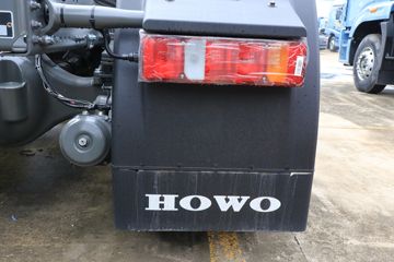 ��������HOWO TS7 14.6L LNG 590���� 6X4 ��ʿ��16�� ǣ����ͼƬ