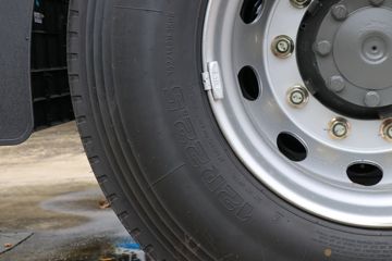 ��������HOWO TS7 14.6L LNG 590���� 6X4 ��ʿ��16�� ǣ����ͼƬ