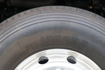 ��������HOWO TS7 14.6L LNG 590���� 6X4 ��ʿ��16�� ǣ����ͼƬ
