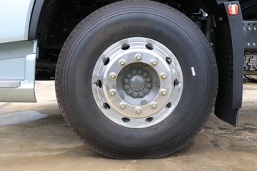 ��������HOWO TS7 14.6L LNG 590���� 6X4 ��ʿ��16�� ǣ����ͼƬ