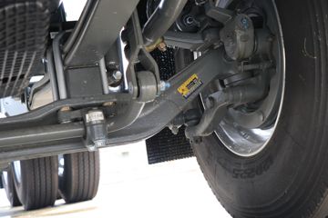 ��������HOWO TS7 14.6L LNG 590���� 6X4 ��ʿ��16�� ǣ����ͼƬ