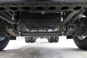 ��������HOWO TS7 14.6L LNG 590���� 6X4 ��ʿ��16�� ǣ����ͼƬ