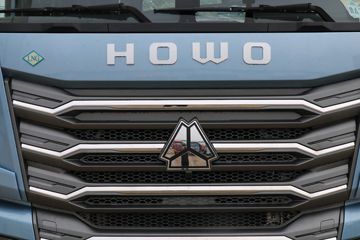 ��������HOWO TS7 12.4L LNG 480���� 6X4 �й�����12�� AMT�Զ��� ǣ����ͼƬ