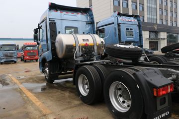 ��������HOWO TS7 12.4L LNG 480���� 6X4 �й�����12�� AMT�Զ��� ǣ����ͼƬ
