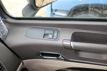 ��������HOWO TS7 12.4L LNG 480���� 6X4 �й�����12�� AMT�Զ��� ǣ����ͼƬ