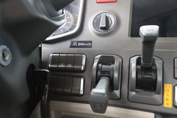 ��������HOWO TS7 12.4L LNG 480���� 6X4 �й�����12�� AMT�Զ��� ǣ����ͼƬ