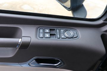 ��������HOWO TS7 12.4L LNG 480���� 6X4 �й�����12�� AMT�Զ��� ǣ����ͼƬ