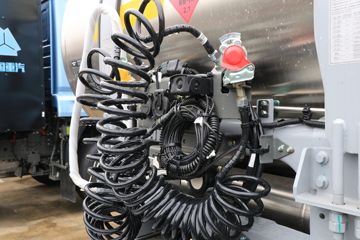��������HOWO TS7 12.4L LNG 480���� 6X4 �й�����12�� AMT�Զ��� ǣ����ͼƬ