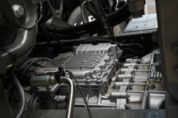 ��������HOWO TS7 12.4L LNG 480���� 6X4 �й�����12�� AMT�Զ��� ǣ����ͼƬ