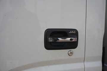 ��������ԴEZ6 ��ɲ 4.15�׵��Ŵ��綯��ʽ�Ῠ ����ʱ��120.27kWhͼƬ