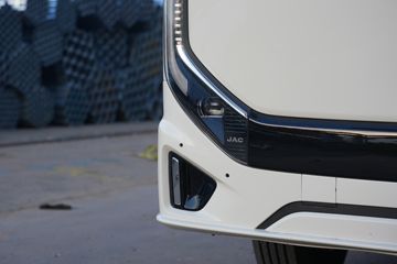 ��������ԴEZ6 ��ɲ 4.15�׵��Ŵ��綯��ʽ�Ῠ ����ʱ��120.27kWhͼƬ