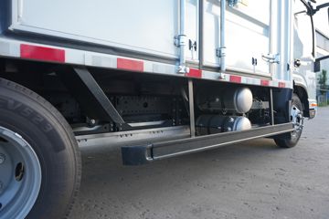 ��������ԴEZ6 ��ɲ 4.15�׵��Ŵ��綯��ʽ�Ῠ ����ʱ��120.27kWhͼƬ