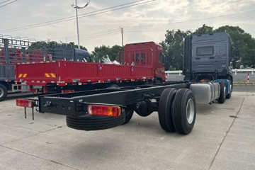 ŷ������3 7L���� 330���� 6X2 ��ʿ��9�� �����жʽ�ػ���ͼƬ