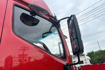 ŷ������ 4.5L���� 240���� 4X2 ��ʿ��8�� 9.8����ʽ�ػ���ͼƬ