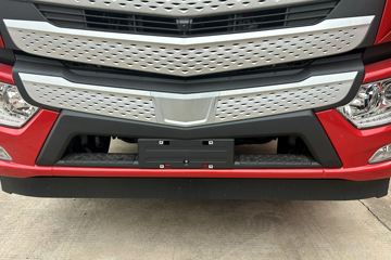ŷ������ 4.5L���� 240���� 4X2 ��ʿ��8�� 9.8����ʽ�ػ���ͼƬ