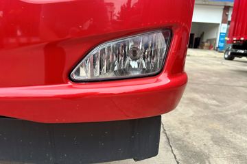 ŷ������ 4.5L���� 240���� 4X2 ��ʿ��8�� 9.8����ʽ�ػ���ͼƬ