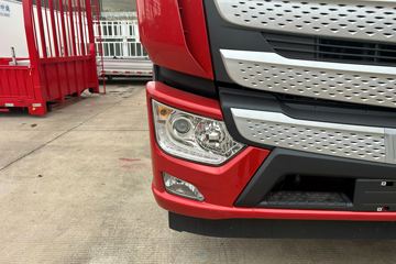 ŷ������ 4.5L���� 240���� 4X2 ��ʿ��8�� 9.8����ʽ�ػ���ͼƬ