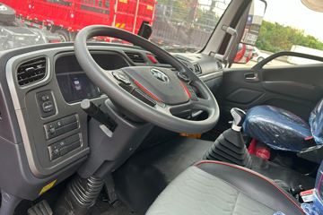 ŷ������ 4.5L���� 240���� 4X2 ��ʿ��8�� 9.8����ʽ�ػ���ͼƬ