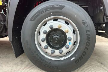ŷ������ 4.5L���� 240���� 4X2 ��ʿ��8�� 9.8����ʽ�ػ���ͼƬ