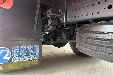 ŷ������ 4.5L���� 240���� 4X2 ��ʿ��8�� 9.8����ʽ�ػ���ͼƬ