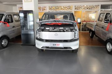 ������Խ ����K5 ������ 2L CNG 120���� 5�� 2.7��˫������΢��ͼƬ