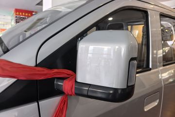 ������Խ ����K5 ������ 2L CNG 120���� 5�� 2.7��˫������΢��ͼƬ