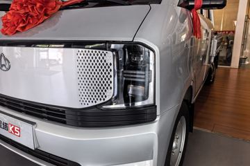 ������Խ ����K5 ������ 2L CNG 120���� 5�� 2.7��˫������΢��ͼƬ