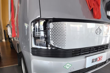 ������Խ ����K5 ������ 2L CNG 120���� 5�� 2.7��˫������΢��ͼƬ