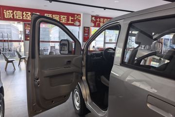 ������Խ ����K5 ������ 2L CNG 120���� 5�� 2.7��˫������΢��ͼƬ