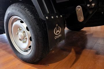 ������Խ ����K5 ������ 2L CNG 120���� 5�� 2.7��˫������΢��ͼƬ