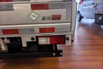 ������Խ ����K5 ������ 2L CNG 120���� 5�� 2.7��˫������΢��ͼƬ