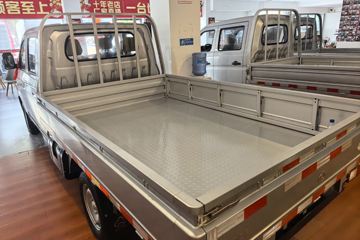 ������Խ ����K5 ������ 2L CNG 120���� 5�� 2.7��˫������΢��ͼƬ