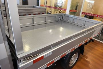 ������Խ ����K5 ������ 2L CNG 120���� 5�� 2.7��˫������΢��ͼƬ
