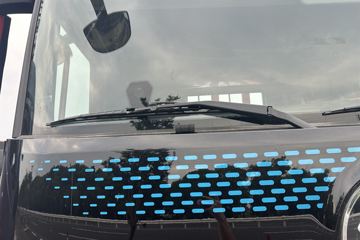 ŷ������3 7L���� 350���� 4X2 �߶� 6.8���Ű������ػ���ͼƬ