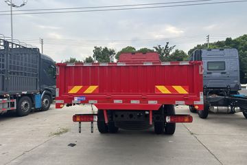 ŷ������3 7L���� 350���� 4X2 �߶� 6.8���Ű������ػ���ͼƬ