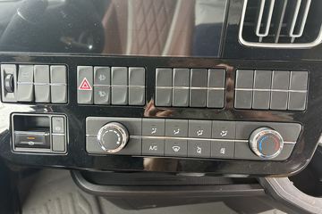 ŷ������3 7L���� 350���� 4X2 �߶� 6.8���Ű������ػ���ͼƬ