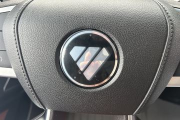 ŷ������3 7L���� 350���� 4X2 �߶� 6.8���Ű������ػ���ͼƬ