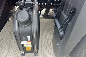 ŷ������3 7L���� 350���� 4X2 �߶� 6.8���Ű������ػ���ͼƬ