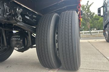 ŷ������3 7L���� 350���� 4X2 �߶� 6.8���Ű������ػ���ͼƬ