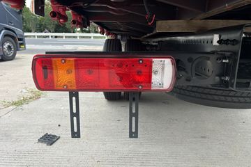 ŷ������3 7L���� 350���� 4X2 �߶� 6.8���Ű������ػ���ͼƬ