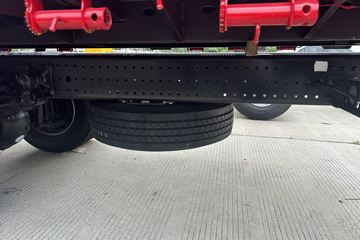 ŷ������3 7L���� 350���� 4X2 �߶� 6.8���Ű������ػ���ͼƬ